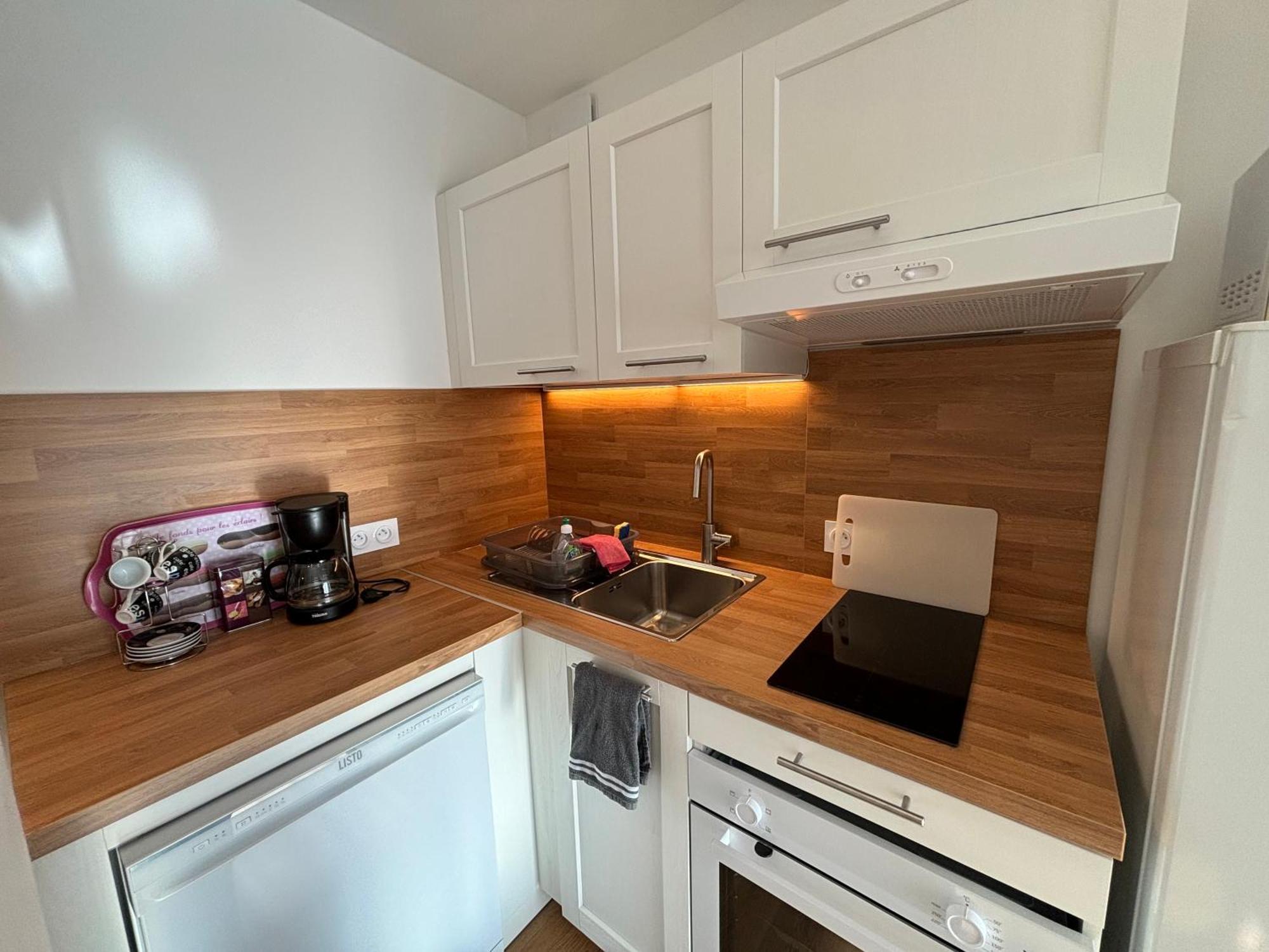Location D'Un Superbe Appartement Avec Piscine Roquebrune-sur Argens Εξωτερικό φωτογραφία