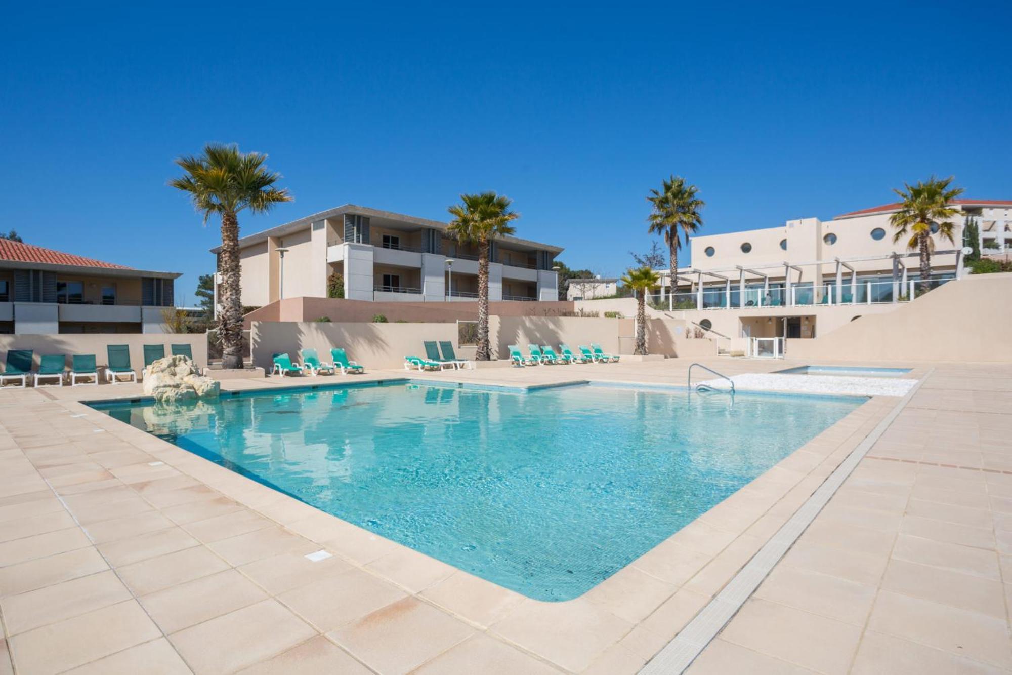 Location D'Un Superbe Appartement Avec Piscine Roquebrune-sur Argens Εξωτερικό φωτογραφία
