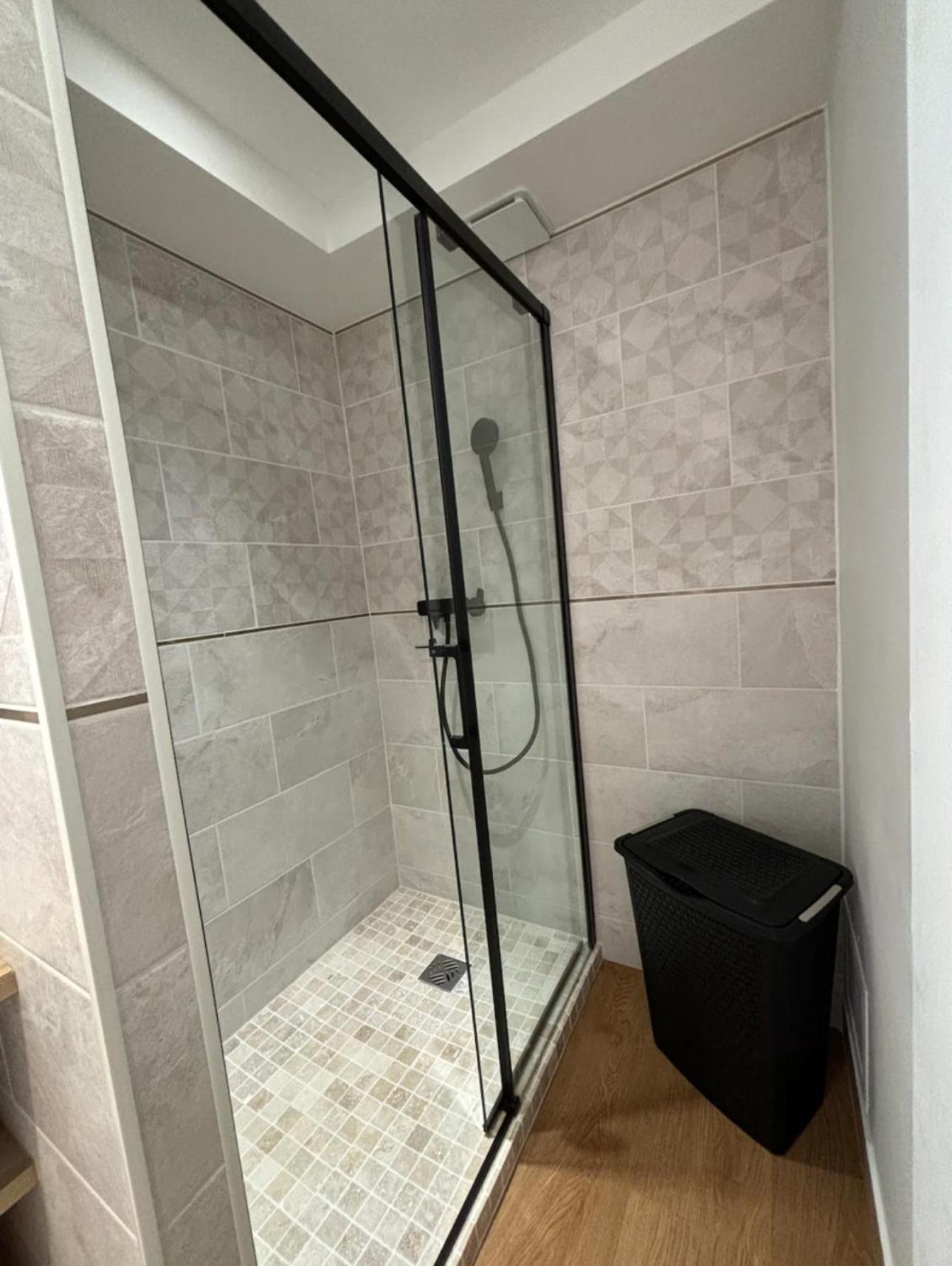 Location D'Un Superbe Appartement Avec Piscine Roquebrune-sur Argens Εξωτερικό φωτογραφία